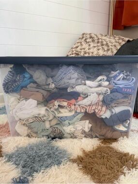 Newborn (& some premie) Clothing
Lot